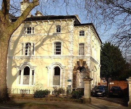 Kingsmuir Hotel Cheltenham Exterior photo